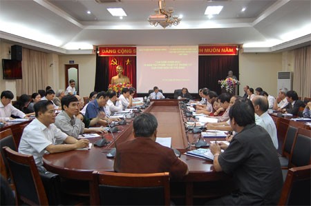  Colloque sur les « Carnets de prison » de Hô Chi Minh  - ảnh 1